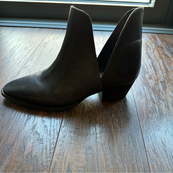 Free People Charm Double V Navy Blue Leather Pointed Toe Boots EUR 38 - Picture 6 of 15